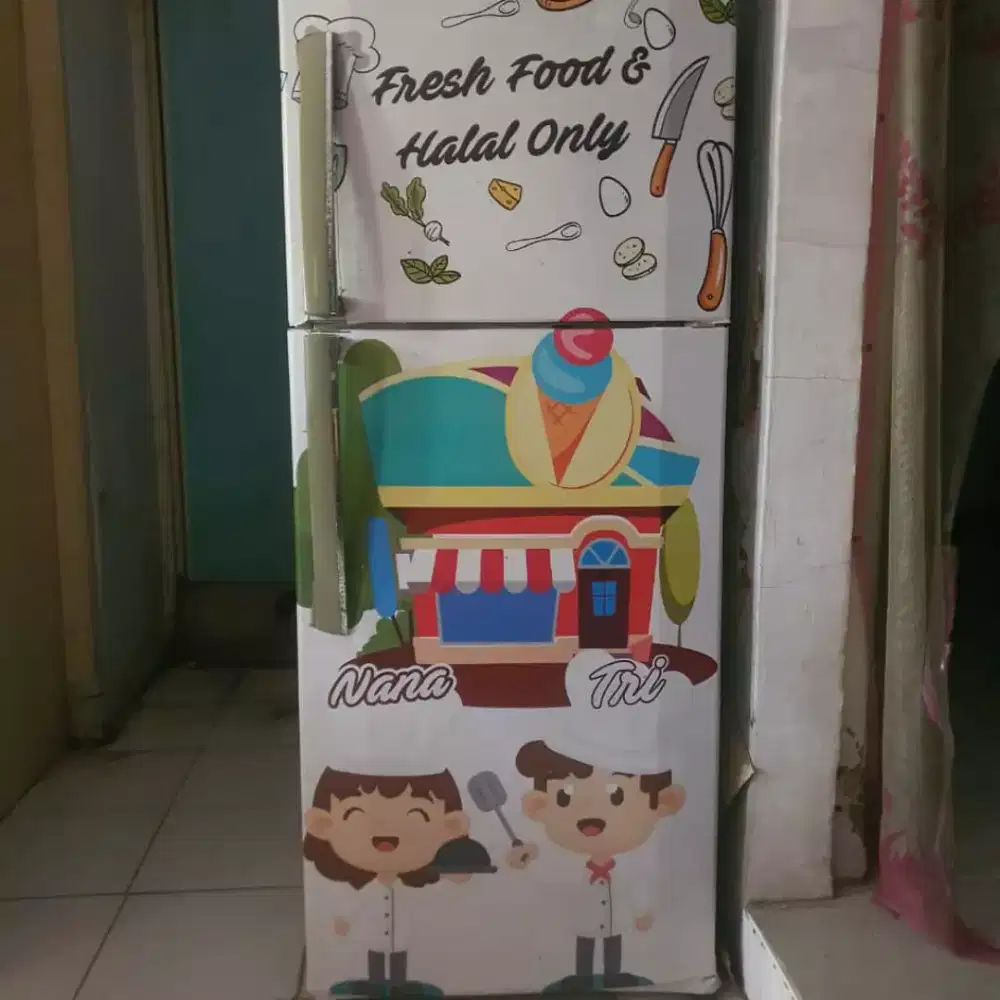 Di jual kulkas LG 2 PINTU