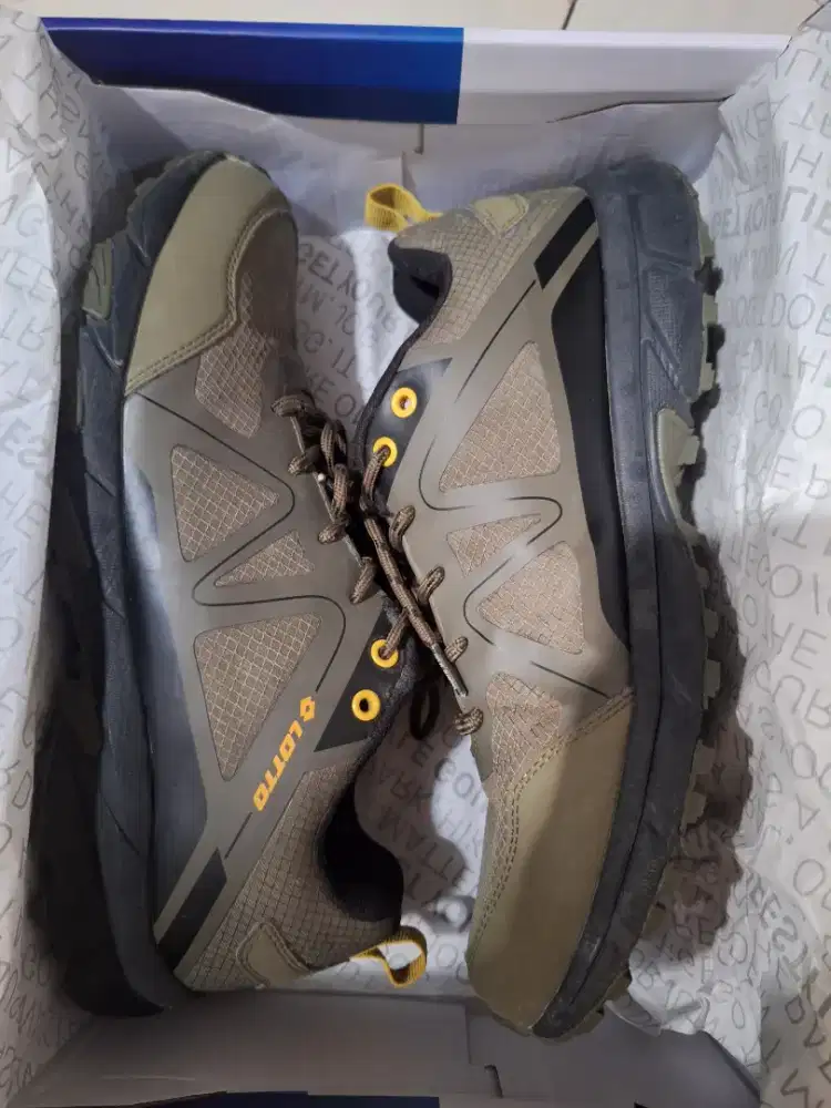 Sepatu lotto outdoor