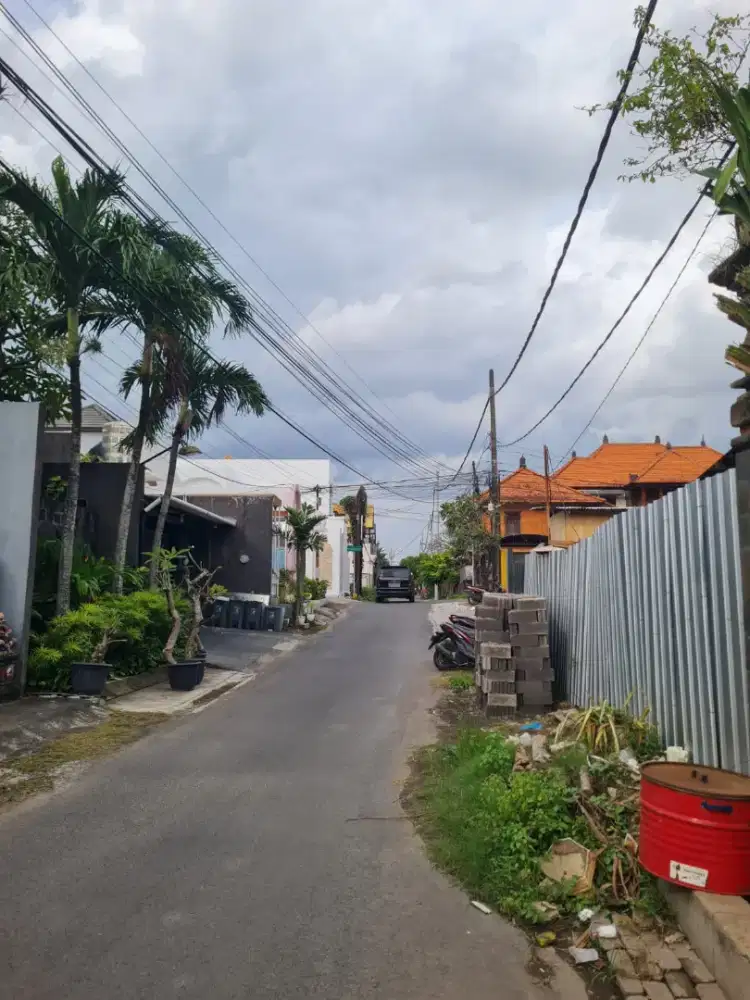 TANAH TUKAD UNDA RENON DEKAT LAPANGAN