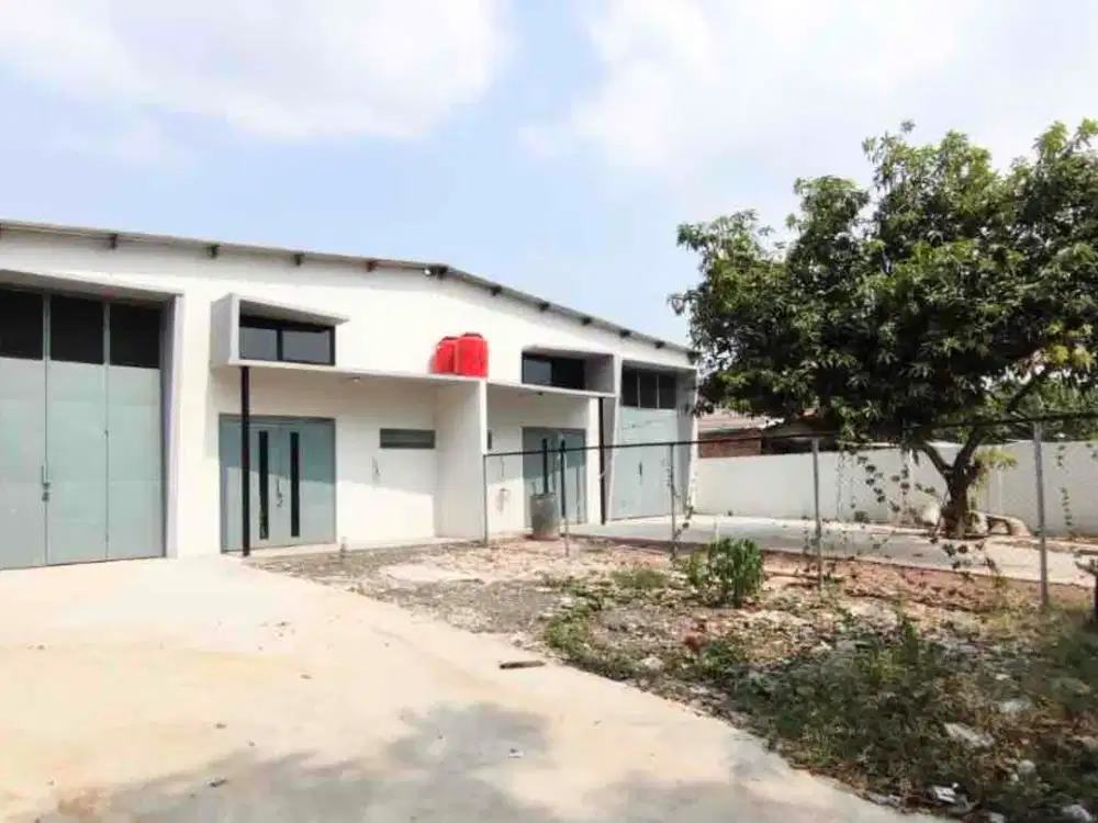 Di sewa kan gudang gandeng 2 unit luas 324 m2 lahan 500 m2 ada mezanin akses fuso / tronton di harapan indah bekasi