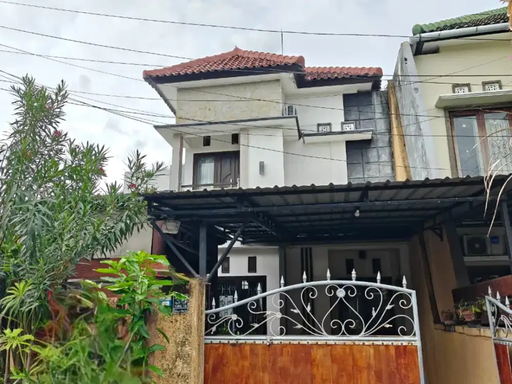 Rumah Modern di Tukad Yeh Sungi Renon Dekat Panjer Sanur Barito Batanghari