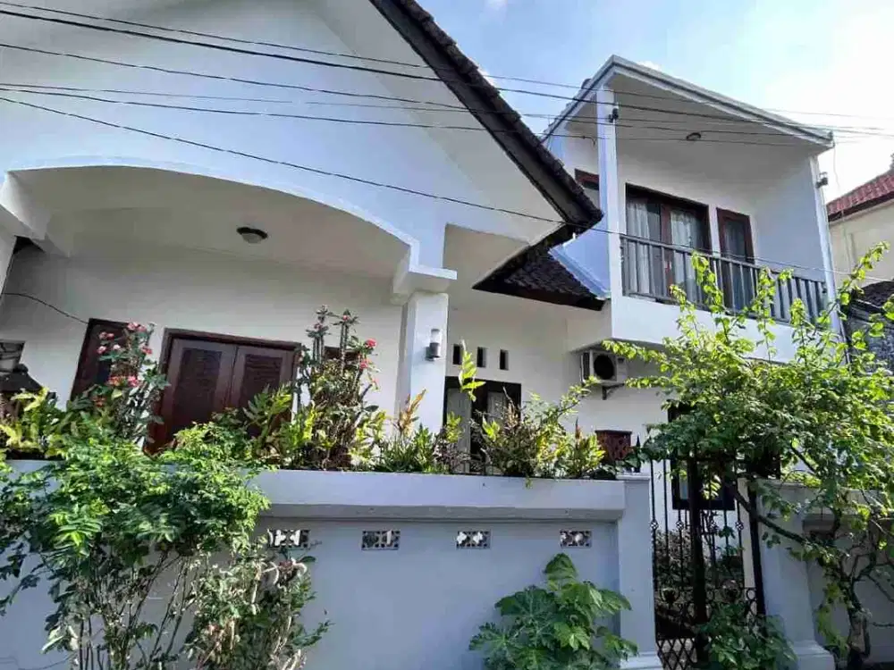 dijual rumah lantai 2 tegal buah padang sambian