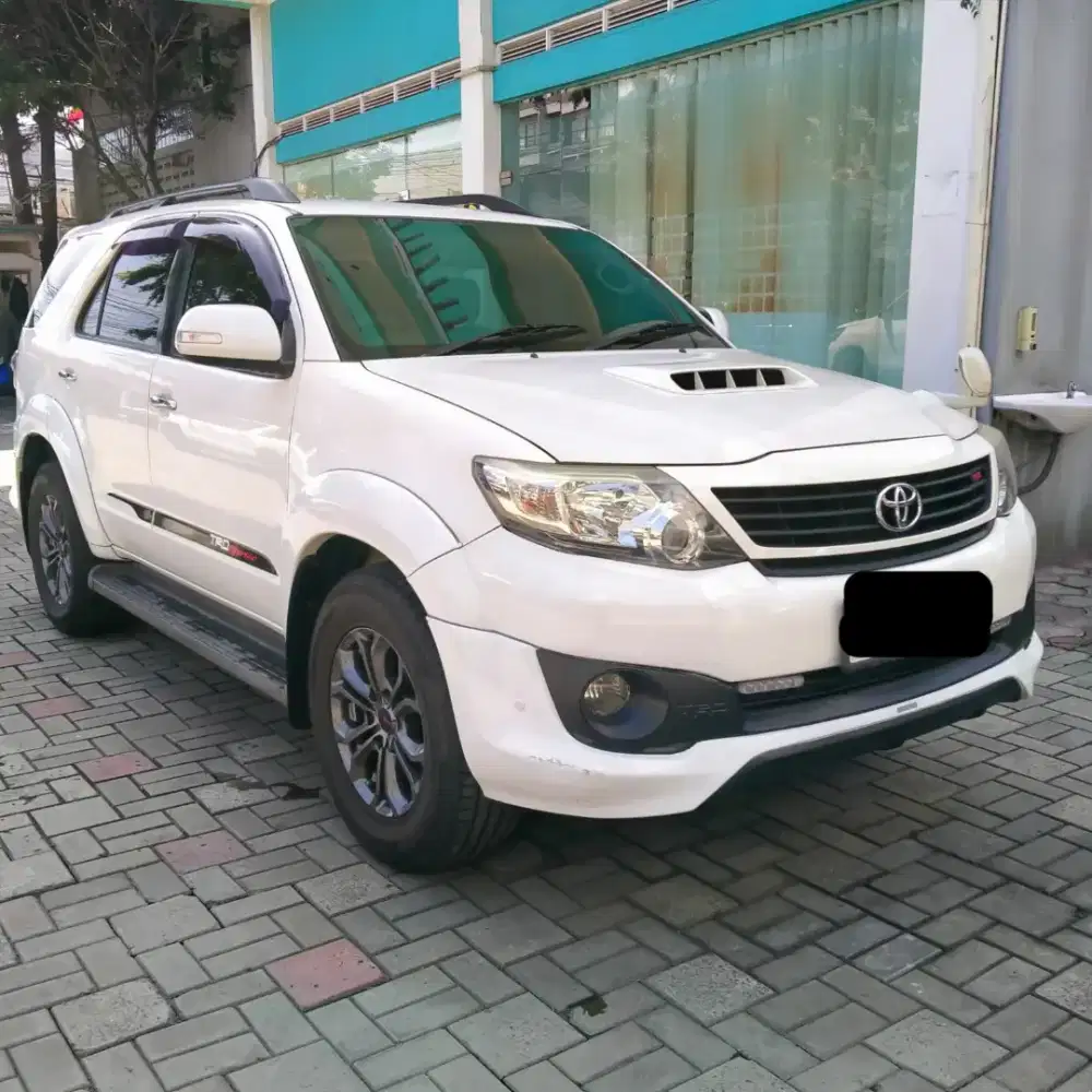 TOYOTA FORTUNER G 2.5L DIESEL VNT TRD M/T 2014 ORIGINAL TERAWAT BAIK