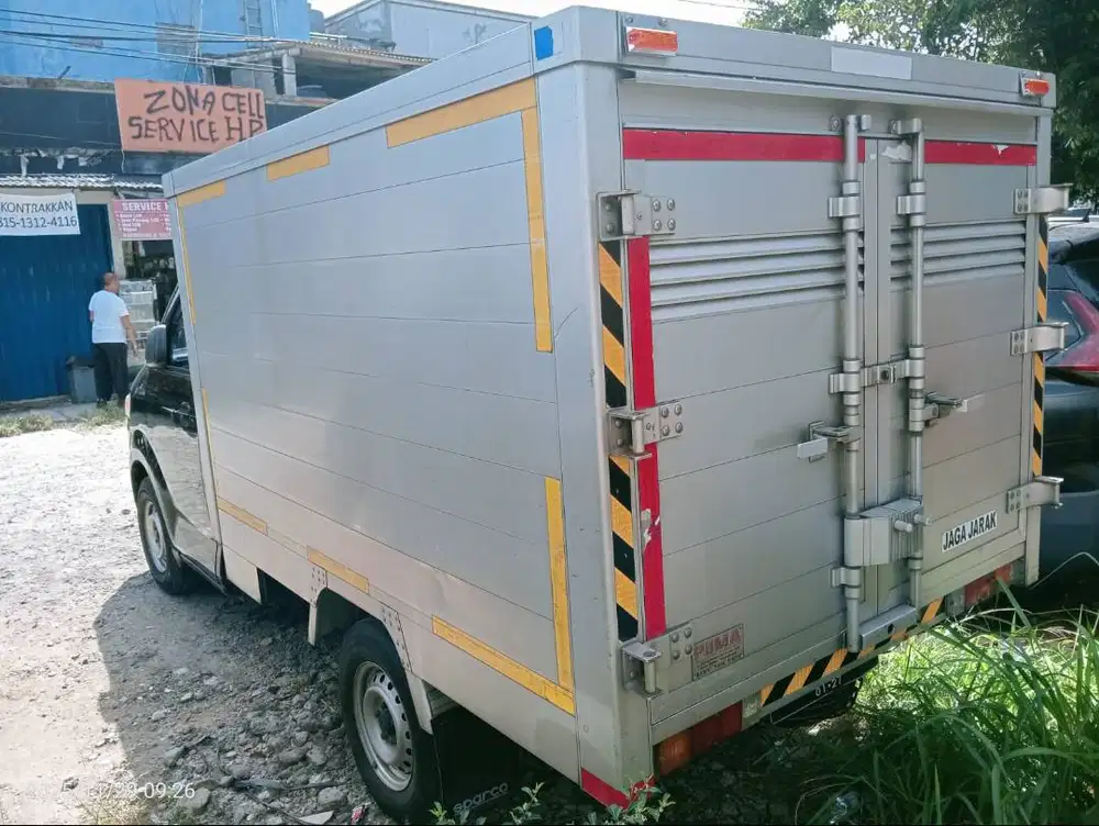 mobil suzuki box apv