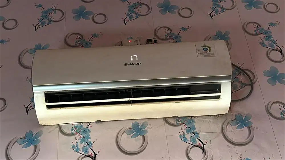 AC SHARP 1 PK KONDISI BAGUS DINGIN
