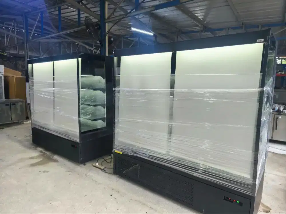 Multideck opened chiller tipe DAHLIA-2080 uk. 200x78x200 cm merk GEA