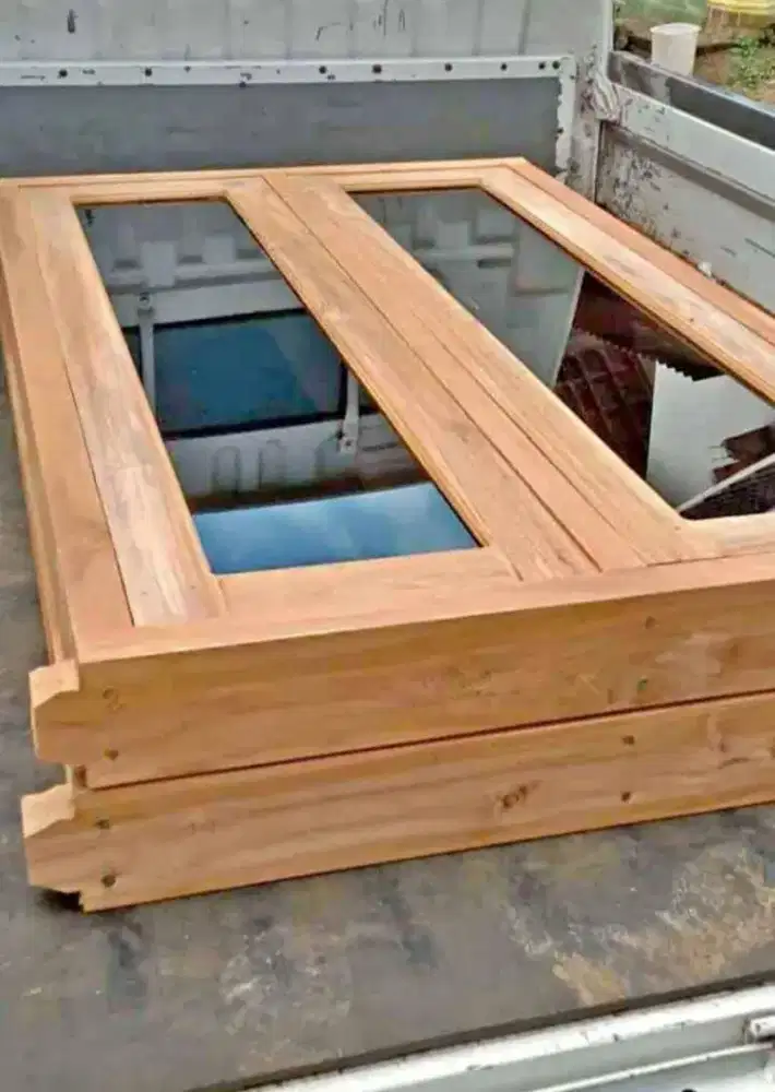 Jendela dobel dan kusen