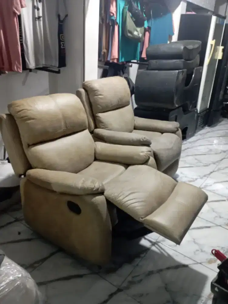 sofa recline ada 2