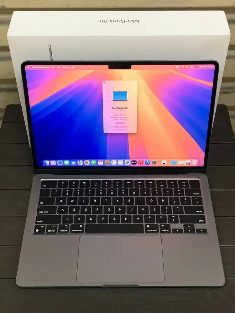 MacBook AIr 13-inci 2024 M3 16gb 256gb Ex iBox Fullset Original