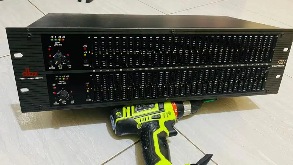 Equalizer Dbx 1231 normal