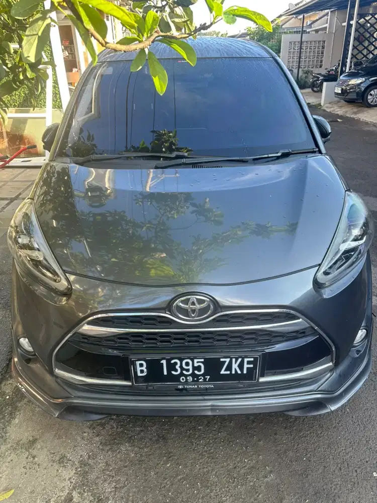 Toyota Sienta Q 2017