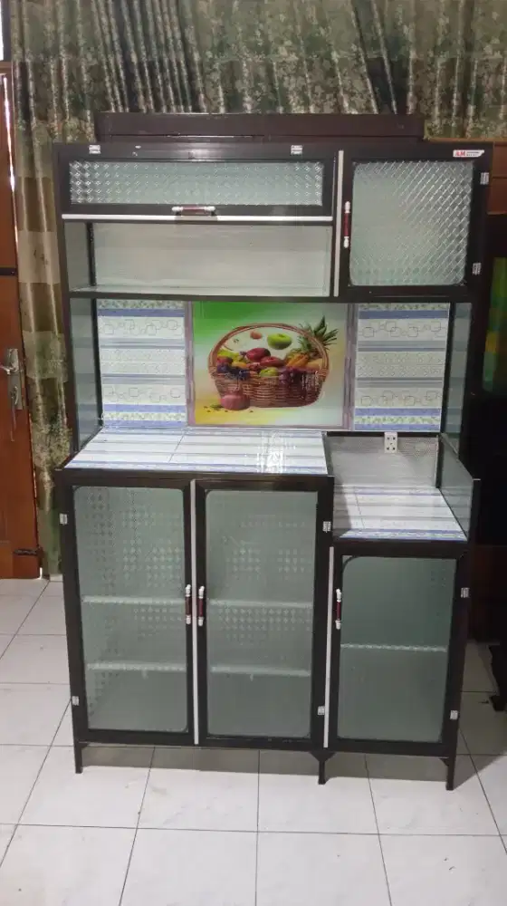 Dicari rak piring/lemari dapur bekas anda