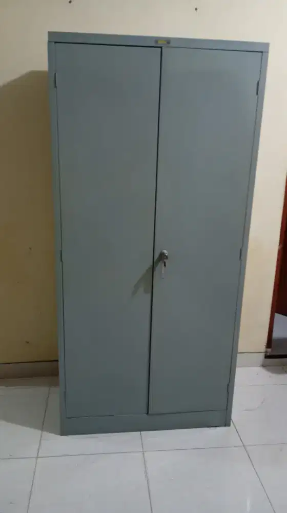 Dicari lemari besi anda yg gak kepakai lagi