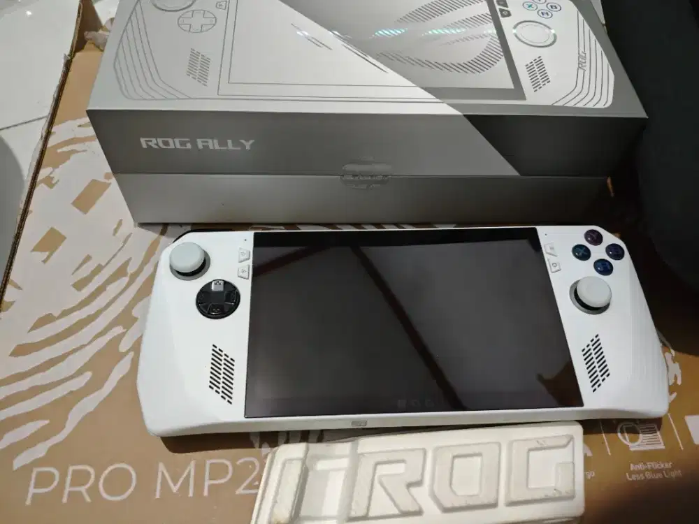 WTS Rog Ally Z1 Extreme 16/512gb GARANSI PANJANG DESEMBER 2026