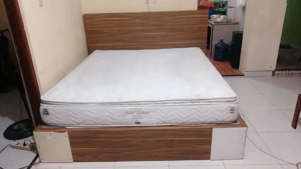 Dicari springbed bekas yg msh layak pakai