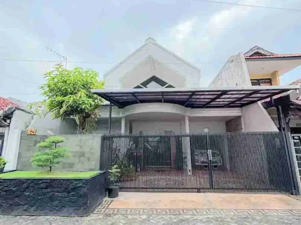 Dijual Rumah Semi Furnish Mewah Rungkut Surabaya