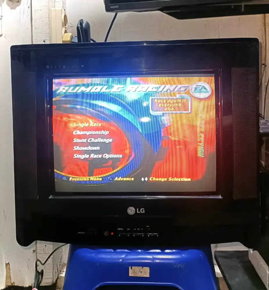 Tv tabung layar datar 14 merk LG (bekas)
