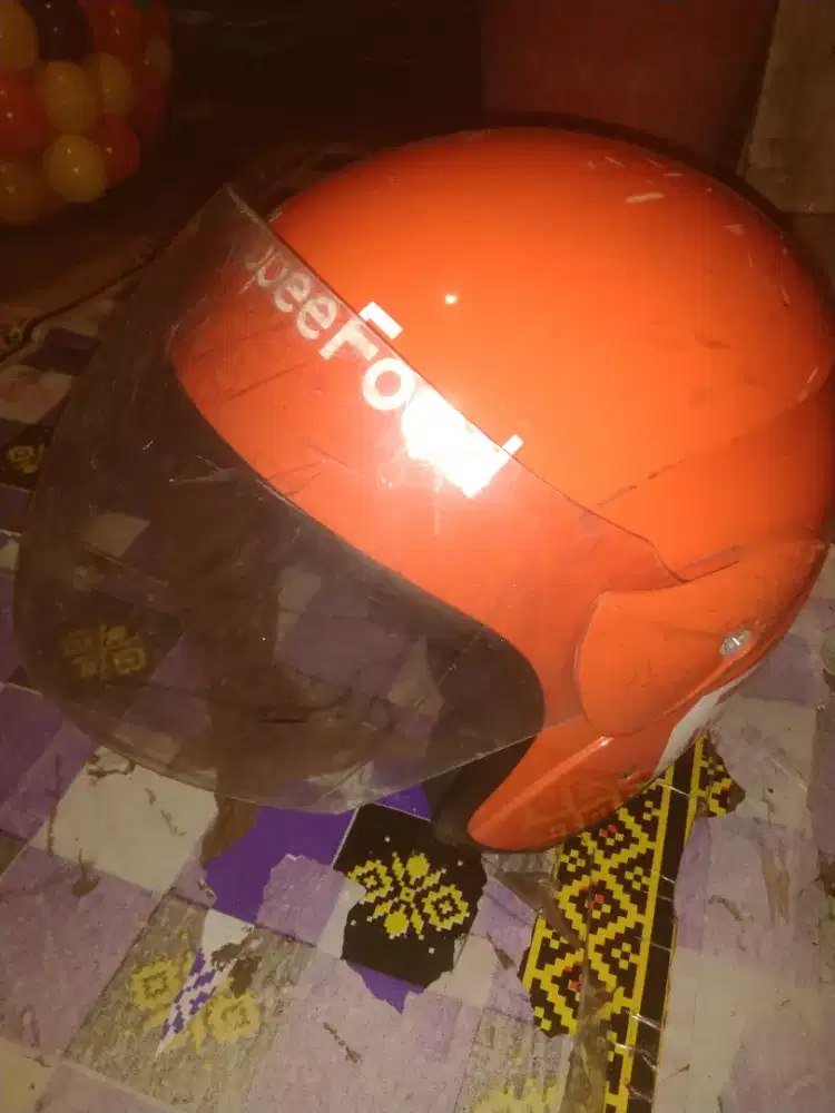 Helm ukuran orange