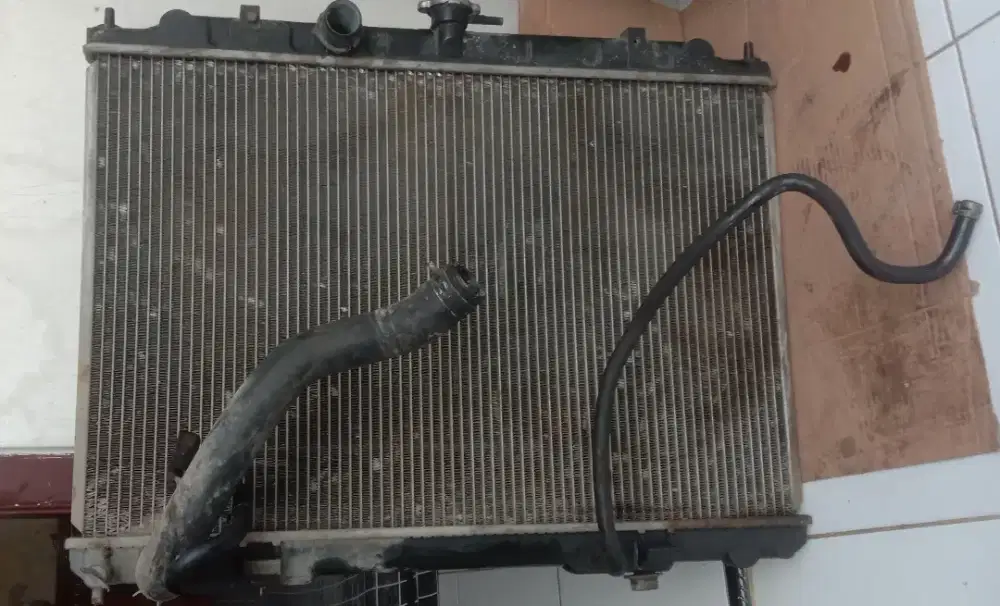 Radiator Nissan Serena C24