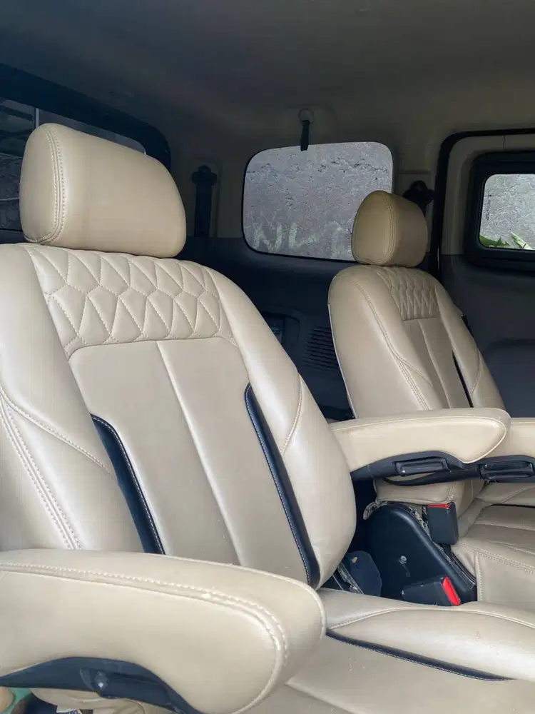 Nissan Evalia 2013 captain seat