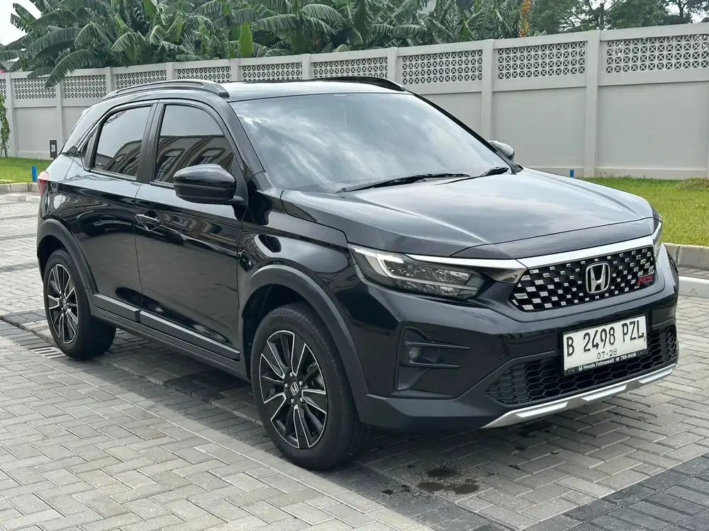 Honda WR-V RS at 2023 KM 23 rb hitam