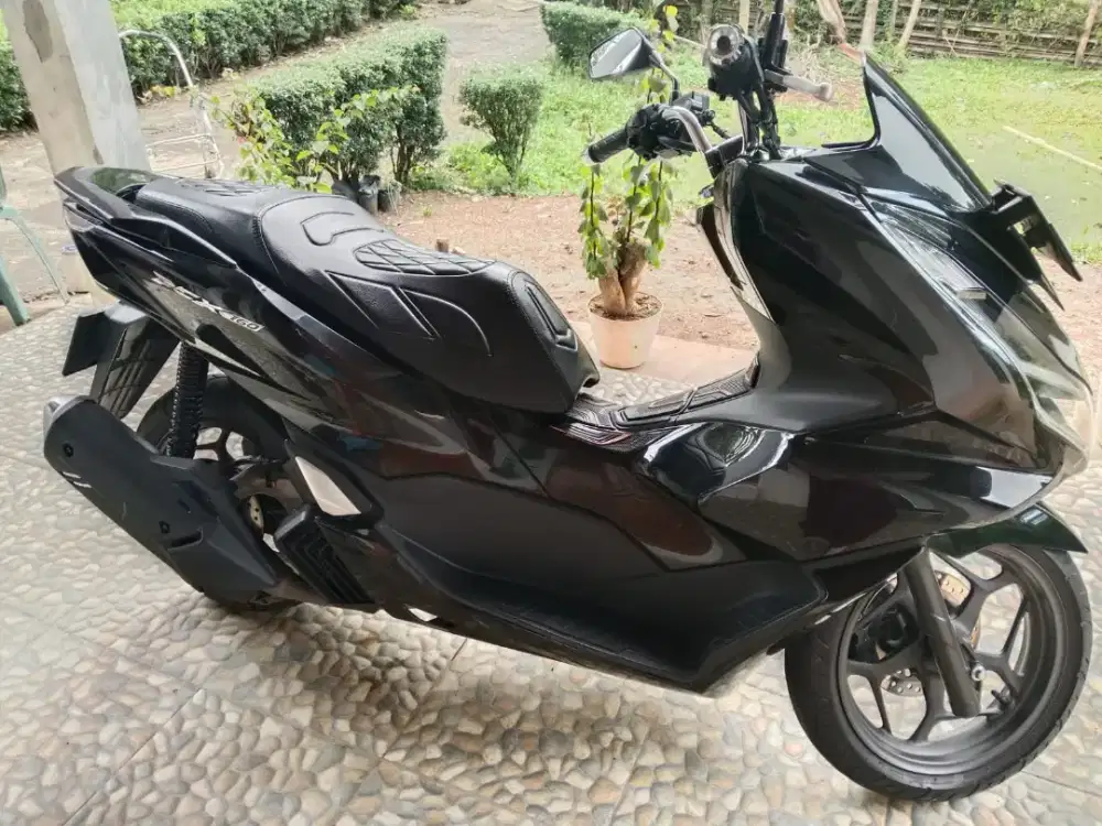 Di jual motor PCX 2023..Surat lengkap..Pajak Hidup