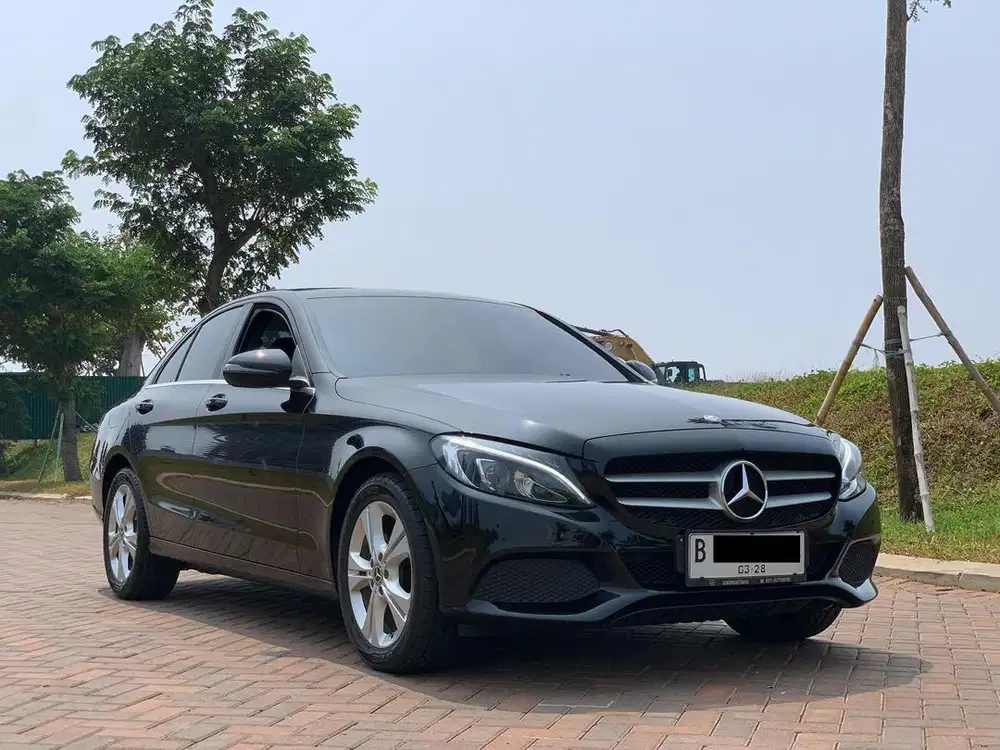 (CASH) Mercedes C200 2018 Hitam