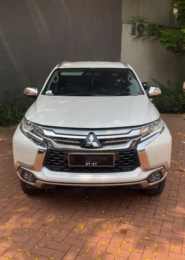 Pajero Dakar 2019 Ultimate A/T Putih