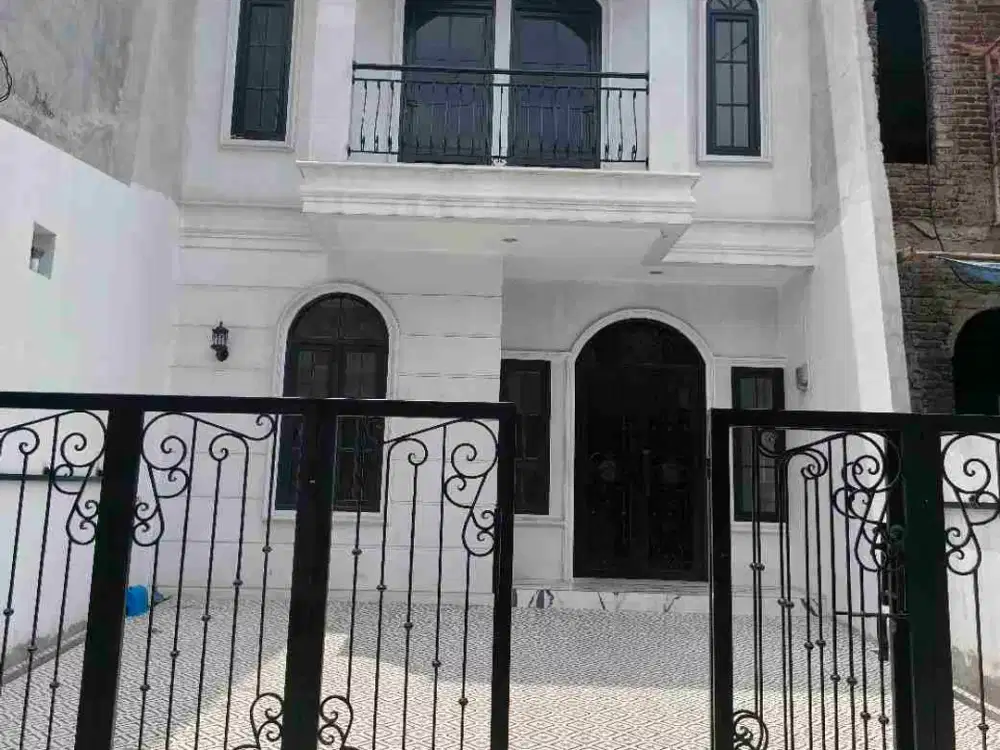 Rumah gaya American ditengah kota bandung barat pasirsalam