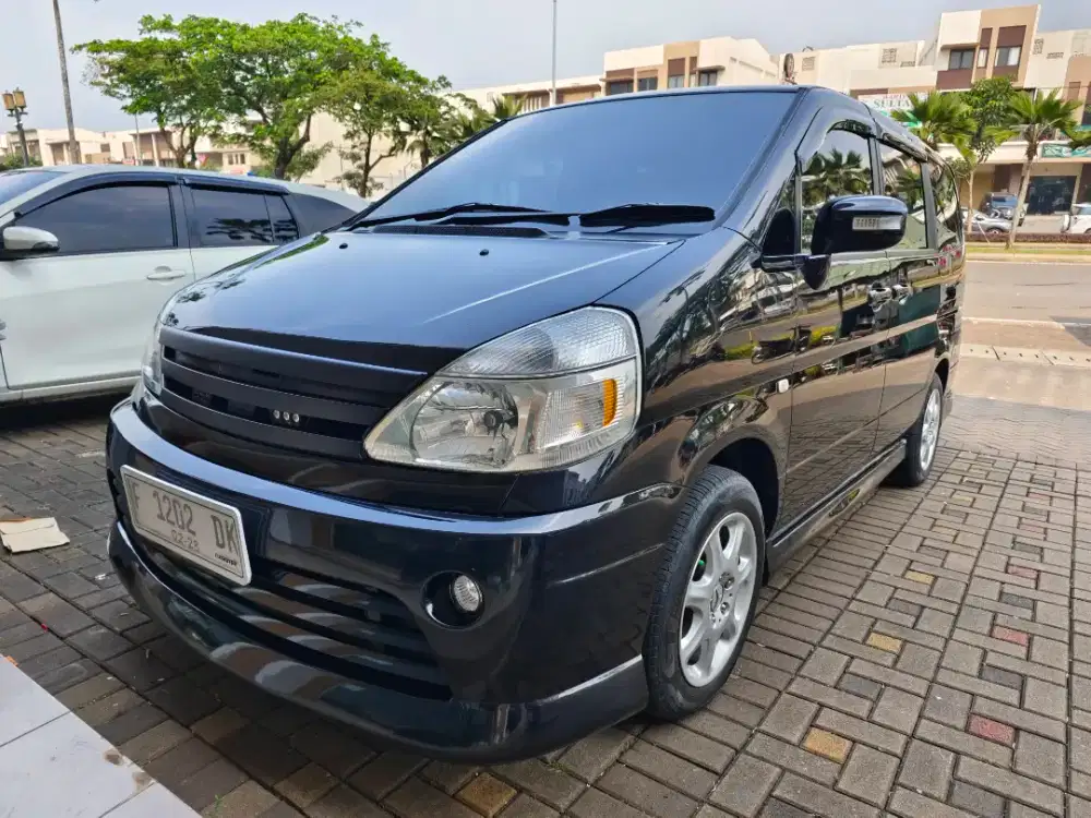 Serena autech hitam 2012