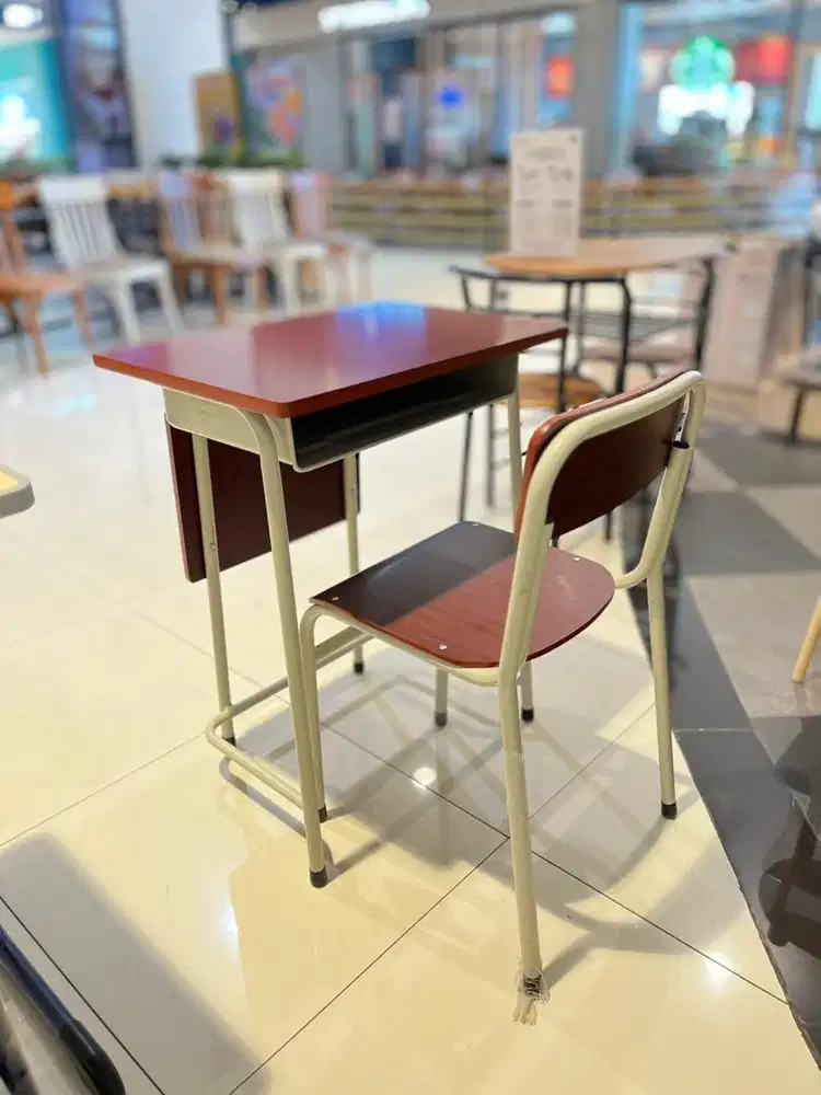 MEJA SET SEKOLAH SELMA INFORMA