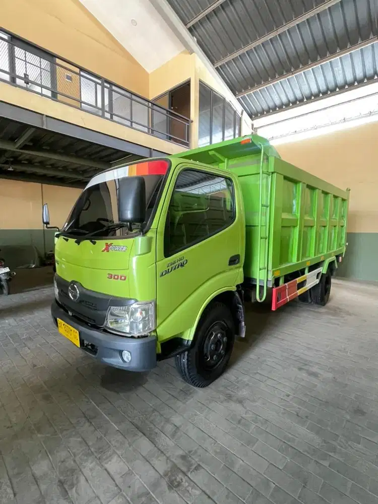 DUMP TRUK HINO DUTRO 136HD TAHUN 2023