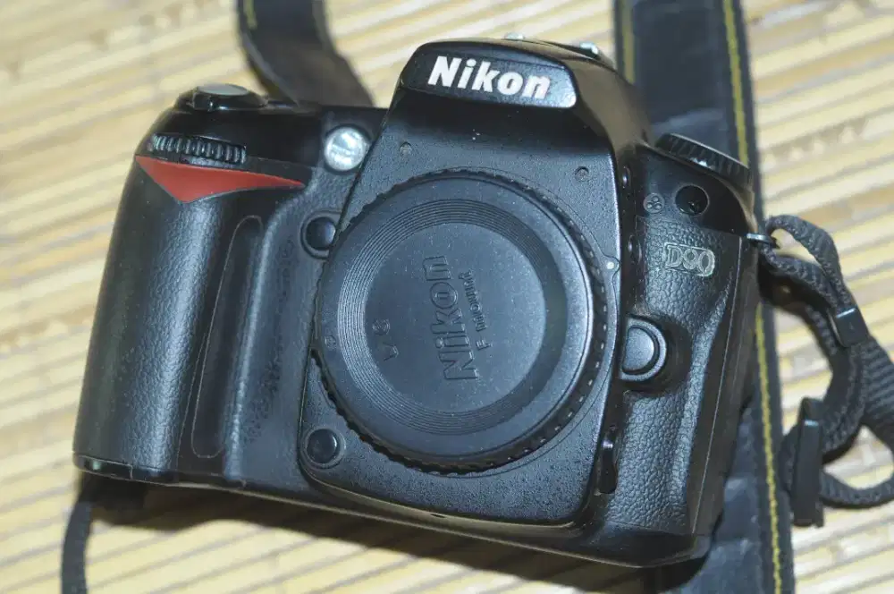 Nikon D90 body only