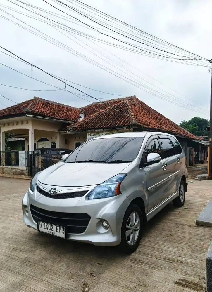 Toyota Veloz 1.5 Metic tahun 2014
