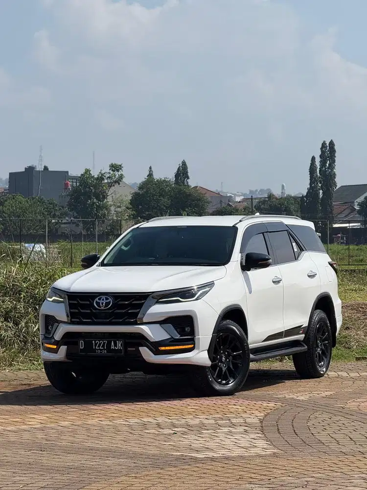 Fortuner GR 2.4 2021 Km Low