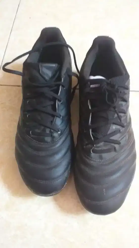 Sepatu bola adidas copa 20.3