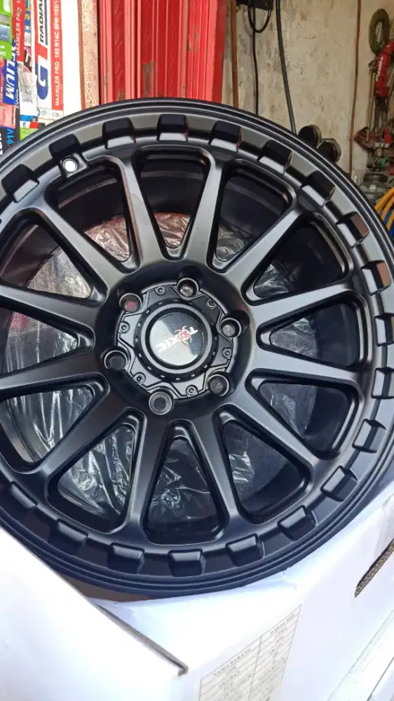 A290 R18x9in hole 6 pcd 139.7
