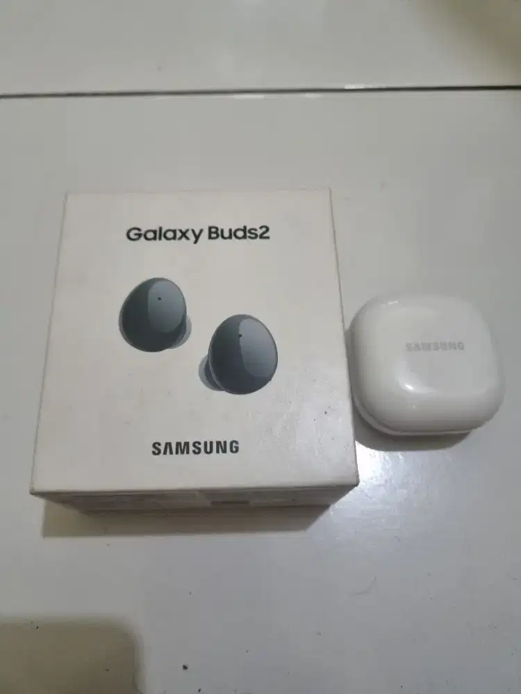 SAMSUNG BUDS 2 HITAM