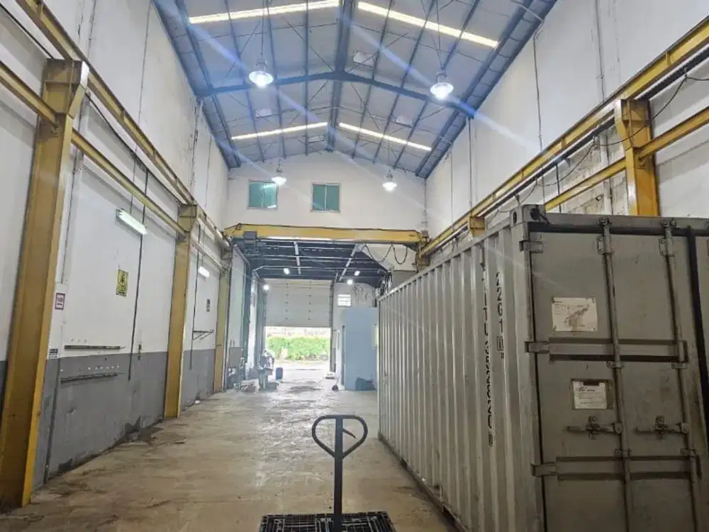 JUAL CEPAT GUDANG 2 LANTAI SEDAYU BIZPARK DAAN MOGOT, ADA LIFT SIAP PAKAI HGB