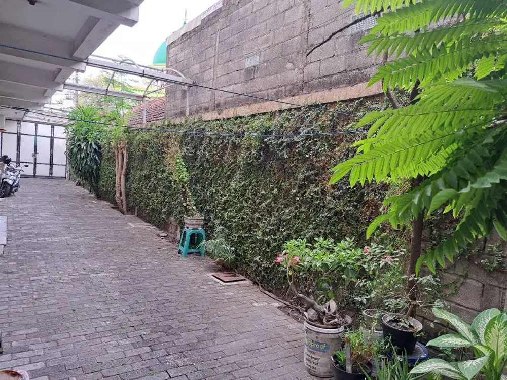 DIJUAL RUMAH & KOST RAYA KUTISARI SELATAN