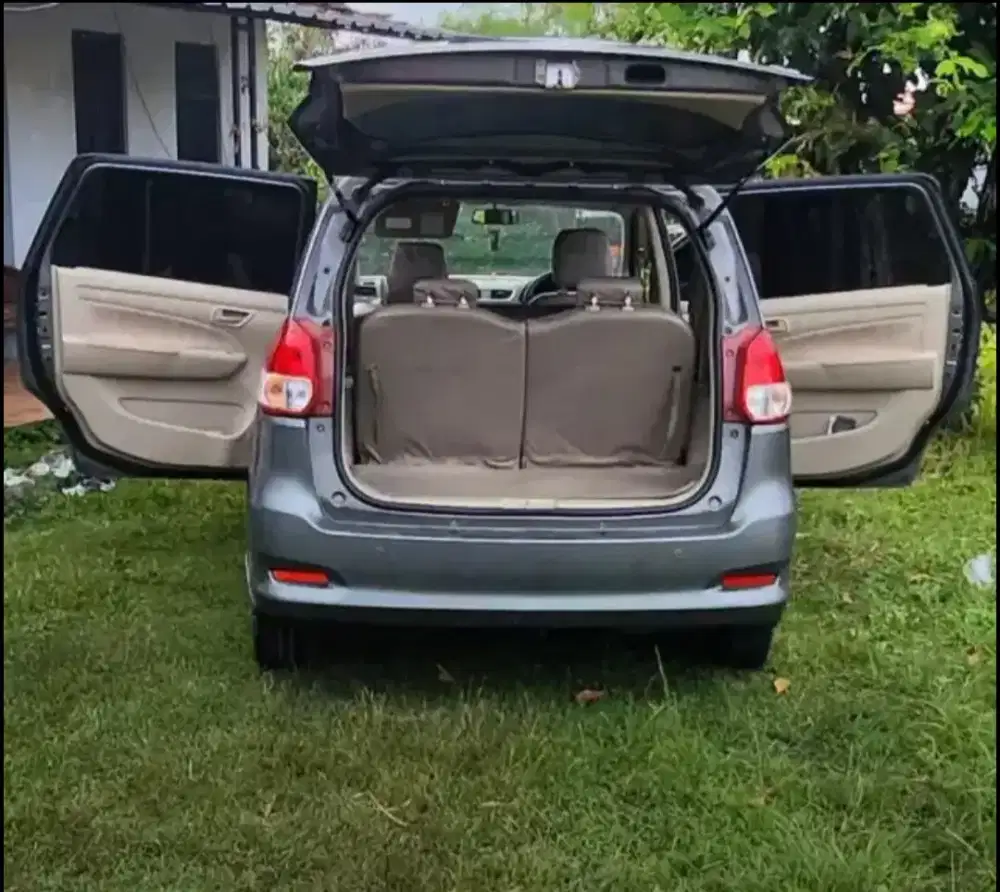 DIJUAL Suzuki Ertiga GL Matic Tahun 2016