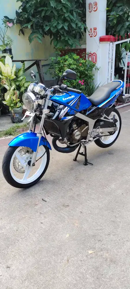 Ninja R biru nya cinta