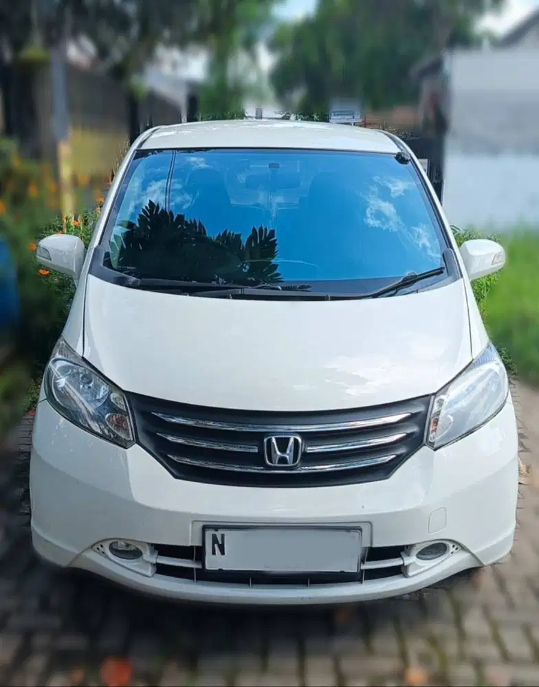 HONDA FREED E PSD 2011