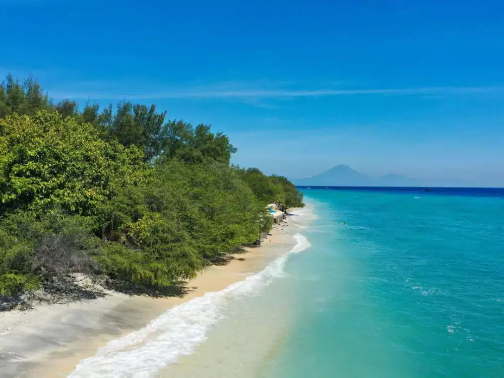 Tanah pinggir pantai Gili trawangan