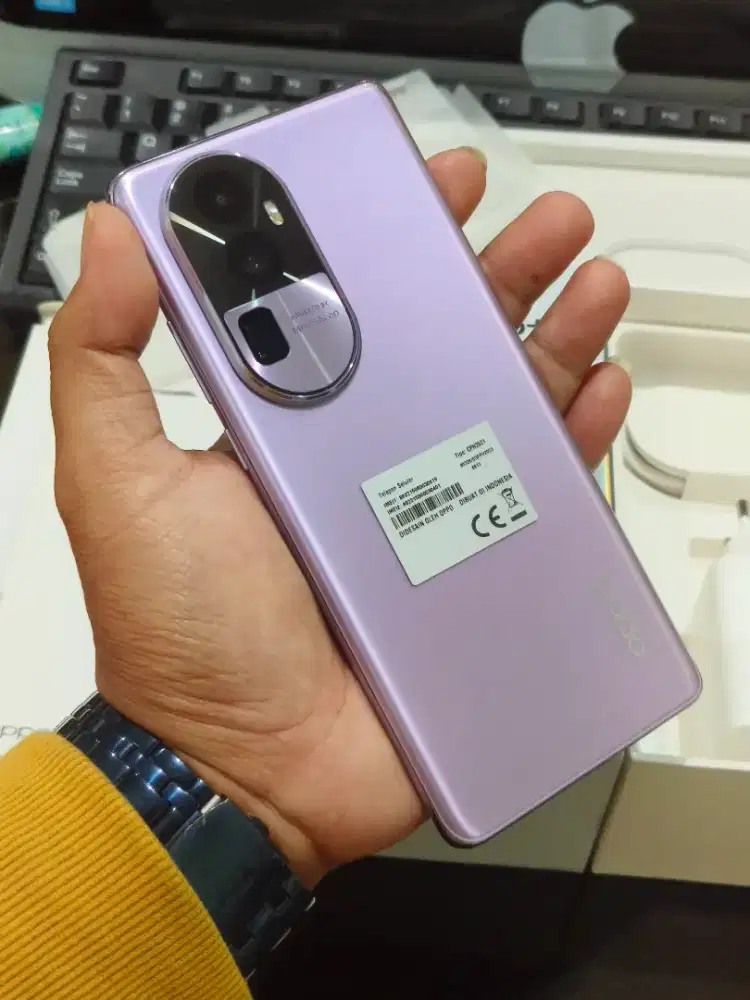 Oppo Reno 10 Pro+ 5G 12+12/256gb snap 8+ gen 1 sebulan pakai istimewa