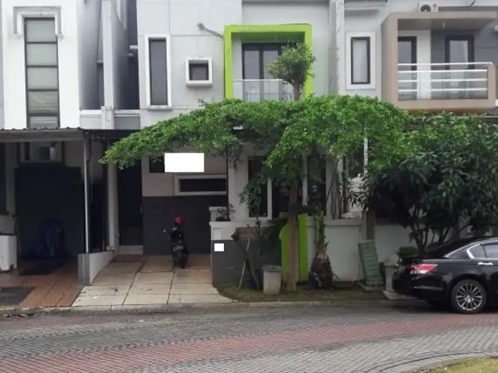 Dijual Rumah  2 Lantai Hadap Taman di Palem Semi Cluster Barceona Karawaci, Tangerang
