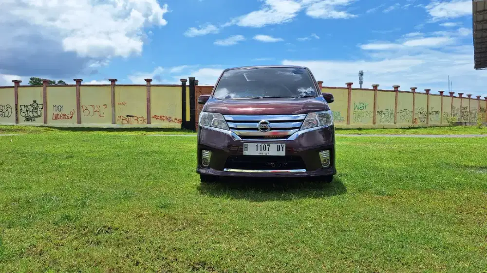 NISSAN SERENA 2013