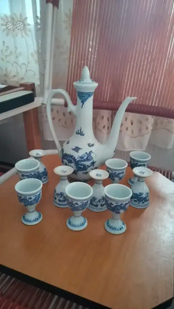 Barang antik pajangan  Teko dan Cangkir antik China