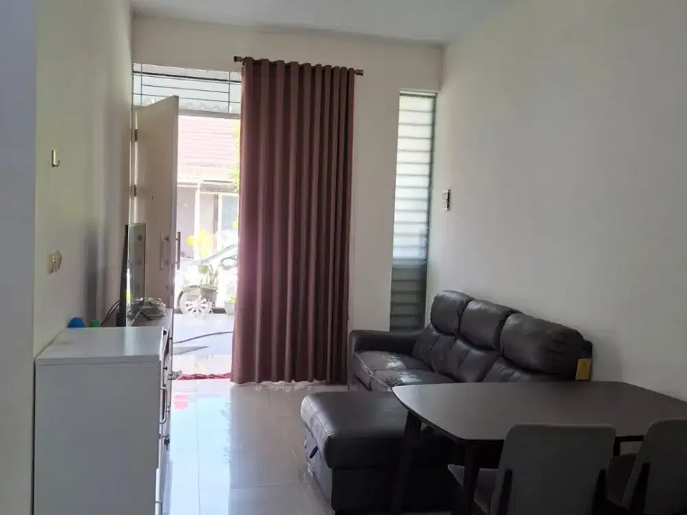 Disewa Rumah Minimalis Siap Huni Lokasi strategis di Taman Kopo Indah 5 Cluster sommerville Bandung