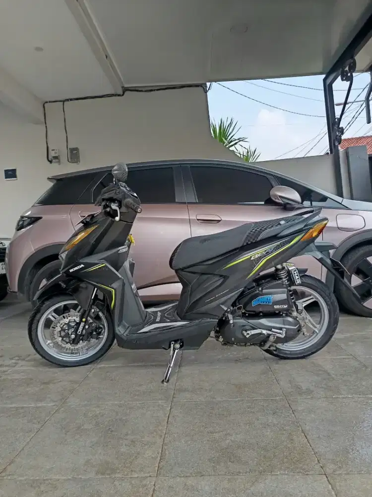 Dijual cepat motor Honda beat CBS ISS